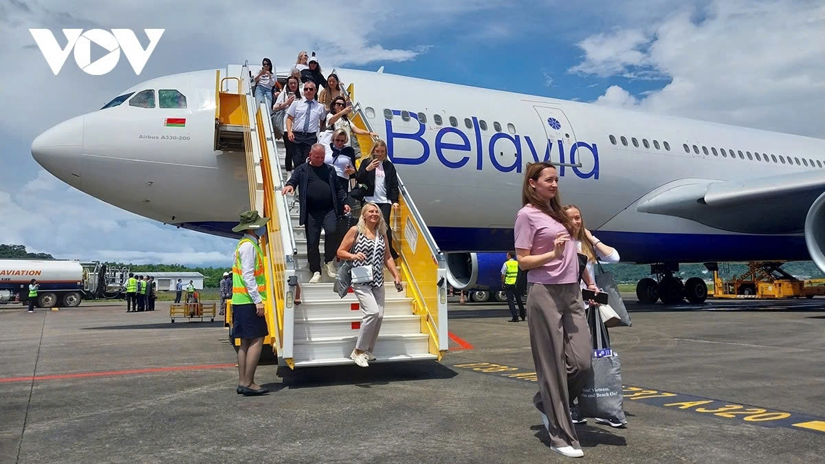 phu quoc welcomes first direct flight from minsk, belarus picture 1