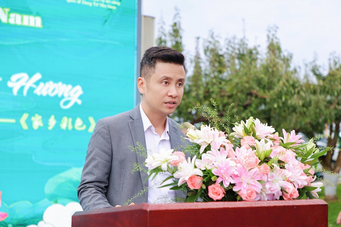 lan toa hinh anh dat nuoc, con nguoi viet nam tai van nam, trung quoc hinh anh 1