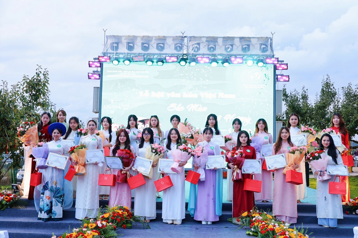 lan toa hinh anh dat nuoc, con nguoi viet nam tai van nam, trung quoc hinh anh 5