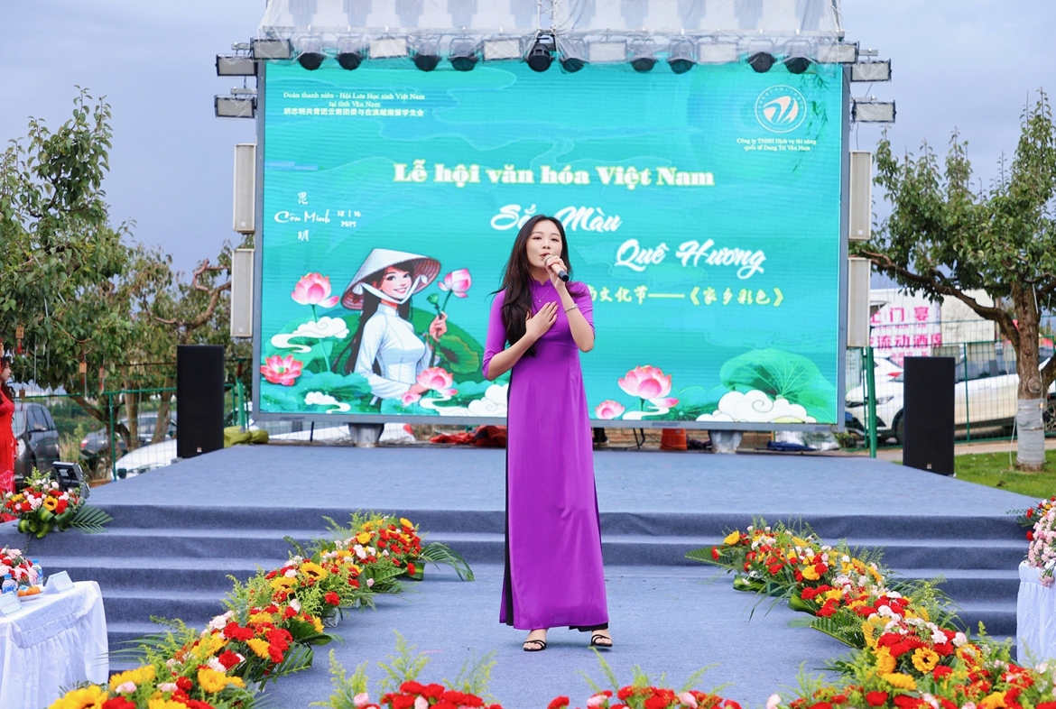 lan toa hinh anh dat nuoc, con nguoi viet nam tai van nam, trung quoc hinh anh 4