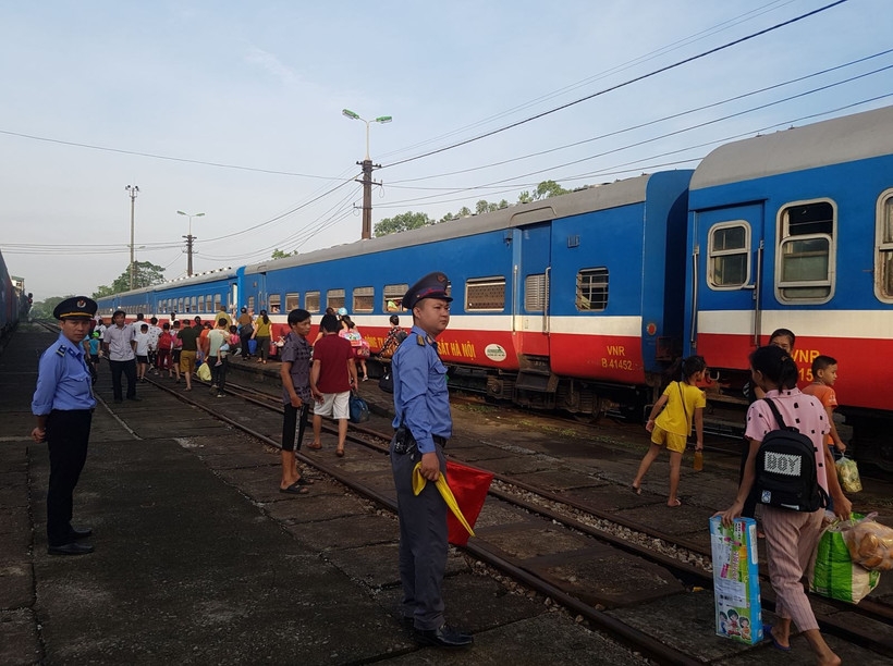 vnr launches online ticket sales for gia lam nanning international train picture 1