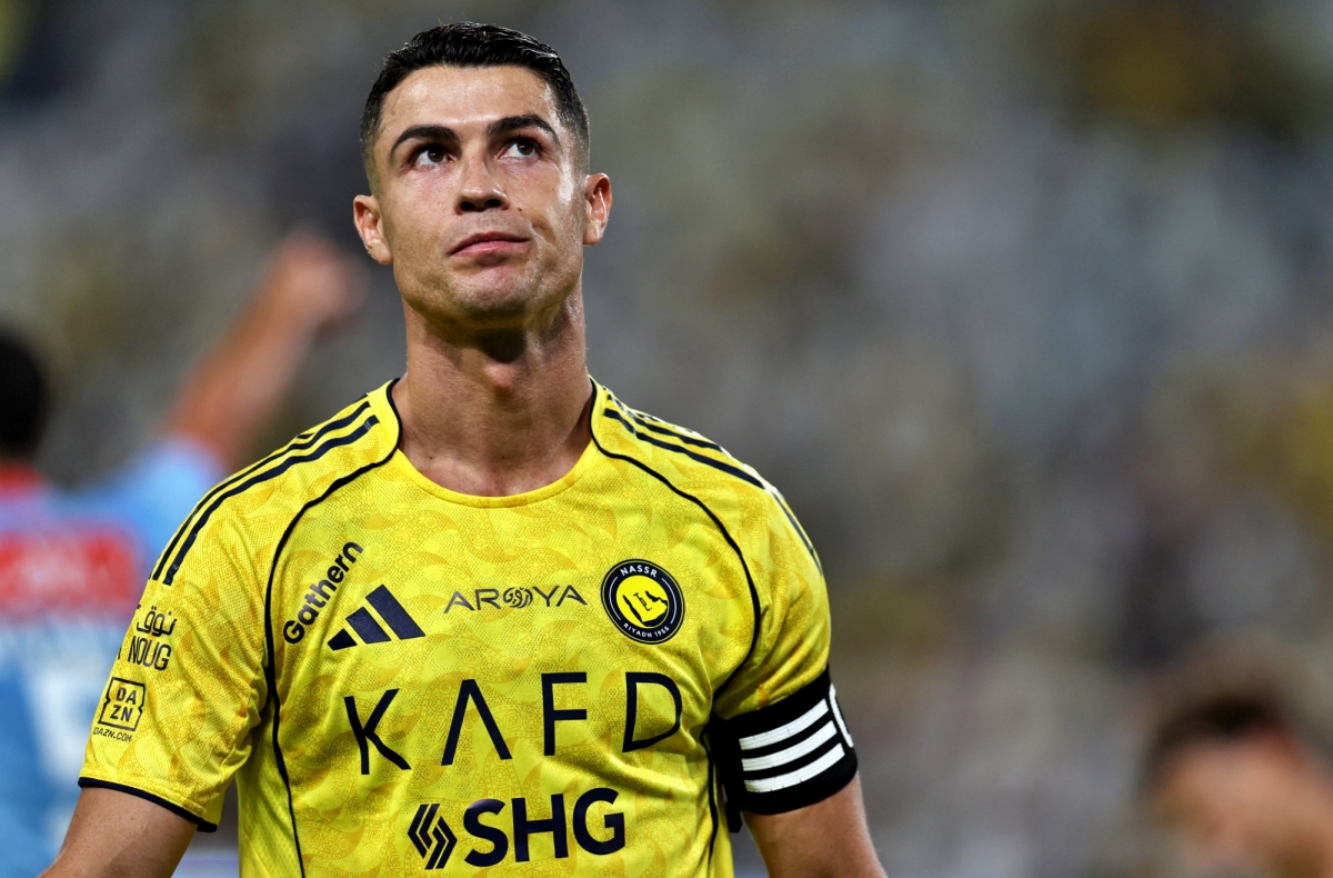 Cristiano Ronaldo có lần thứ 6 trong 10 năm qua đứng đầu bảng xếp hạng những cầu thủ có thu nhập cao nhất thế giới. Cristiano Ronaldo có lần thứ 6 trong 10 năm qua đứng đầu bảng xếp hạng những cầu thủ có thu nhập cao nhất thế giới.