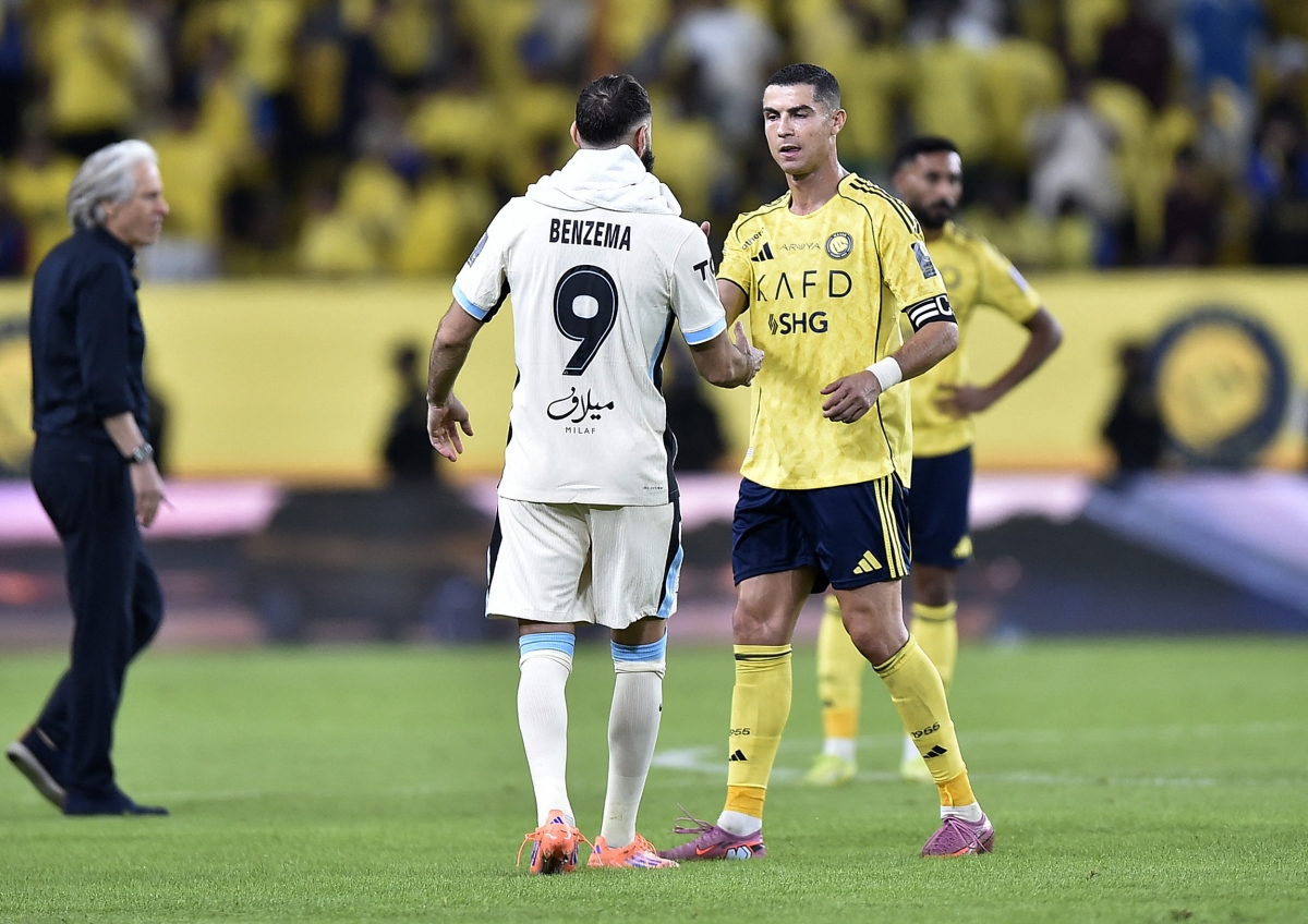 Benzema ghi bàn loại Al Nassr, Ronaldo lần thứ 13 lỡ hẹn danh hiệu ở Ả rập 2 Ronaldo tịt ngòi, Al Nassr gục ngã trước đội bóng của Benzema