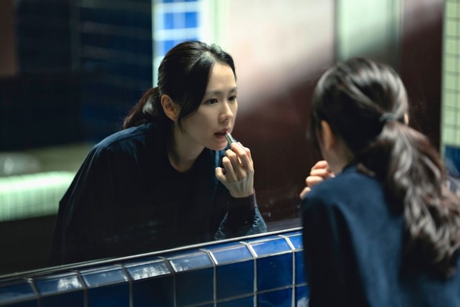 son ye-jin toa sang voi no other choice tren duong dua oscar 2025 hinh anh 2