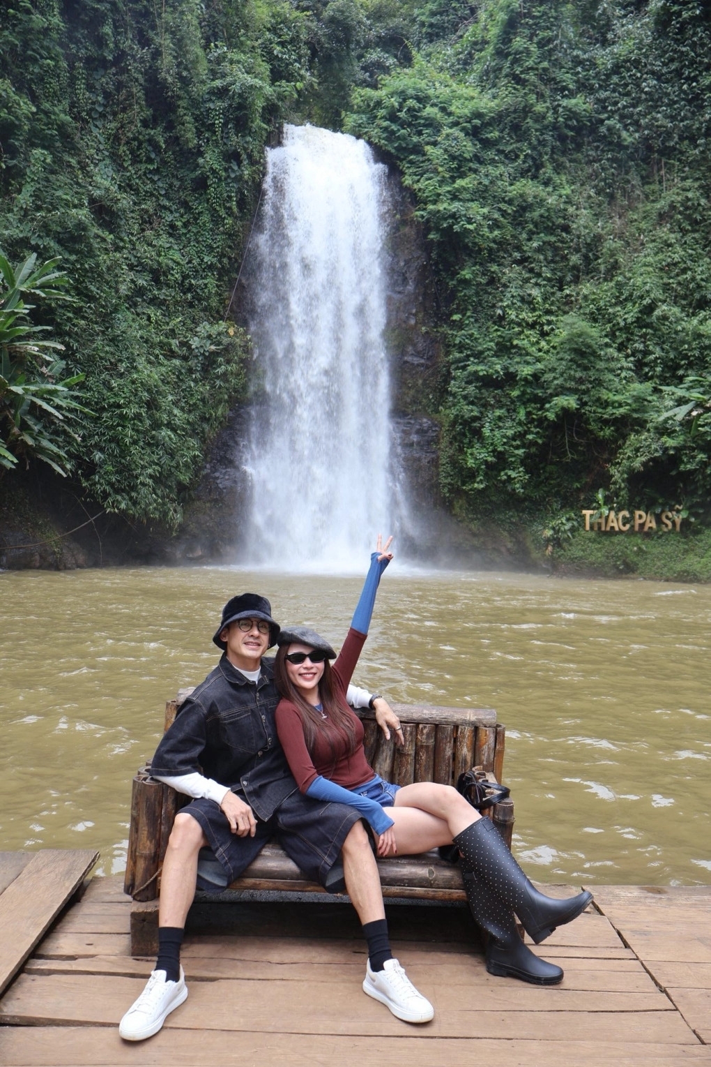 sao viet 2 10 tran thanh ung ho dong bao mien trung 500 trieu dong hinh anh 7