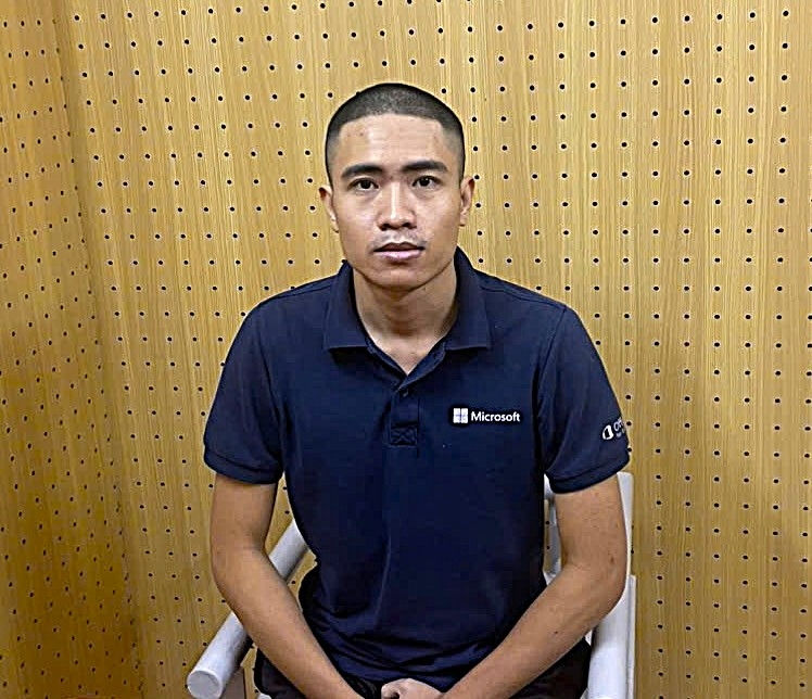 hang chuc nan nhan sap bay khi mua phao hoa qua mang hinh anh 1