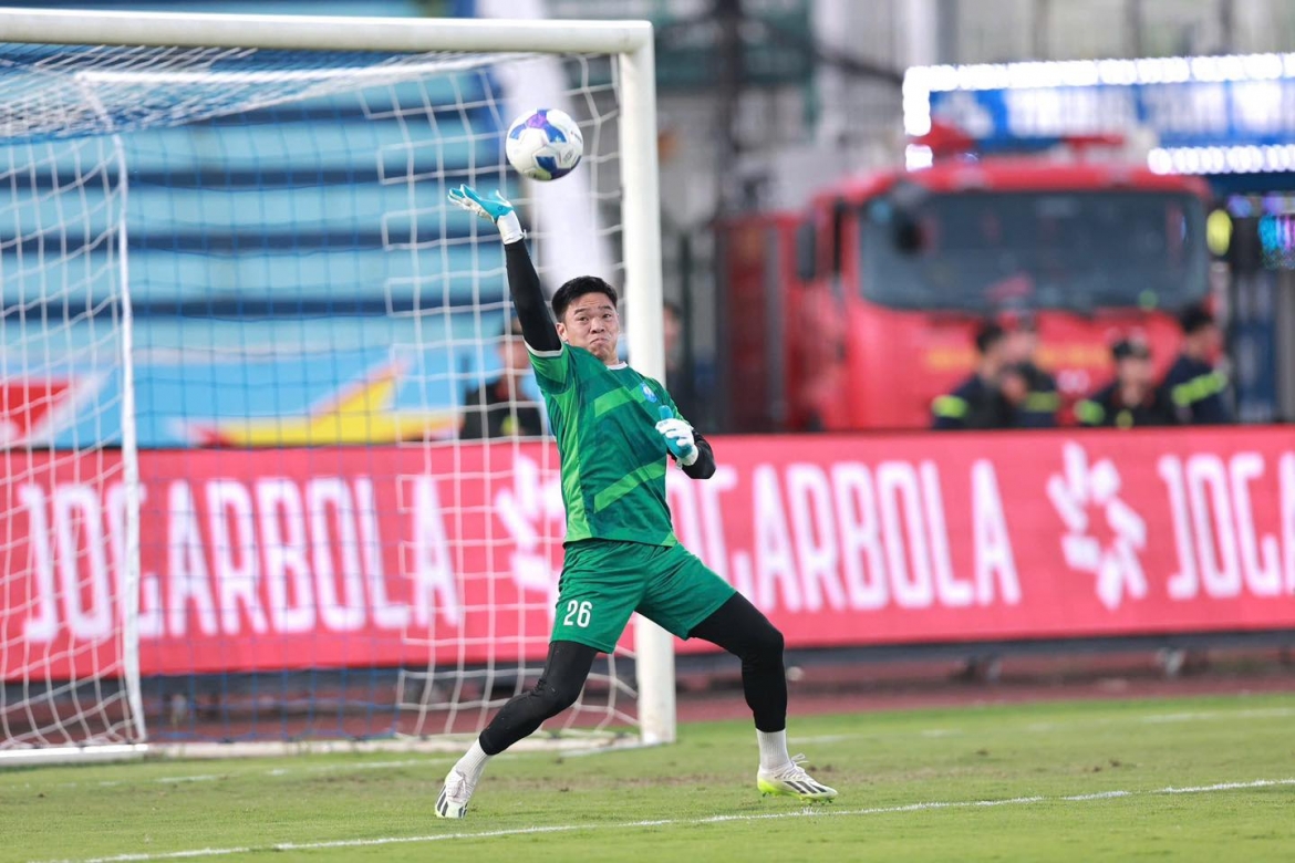 ket qua vong 7 v-league 2025 2026 nam Dinh thua tp.hcm, cahn bi slna cam hoa hinh anh 18