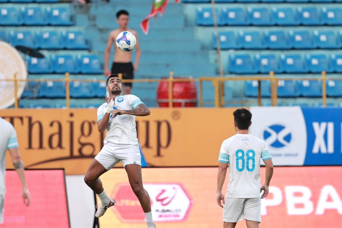 ket qua vong 7 v-league 2025 2026 nam Dinh thua tp.hcm, cahn bi slna cam hoa hinh anh 20