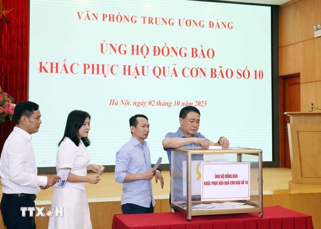 van phong trung uong ung ho dong bao khac phuc hau qua bao so 10 hinh anh 2