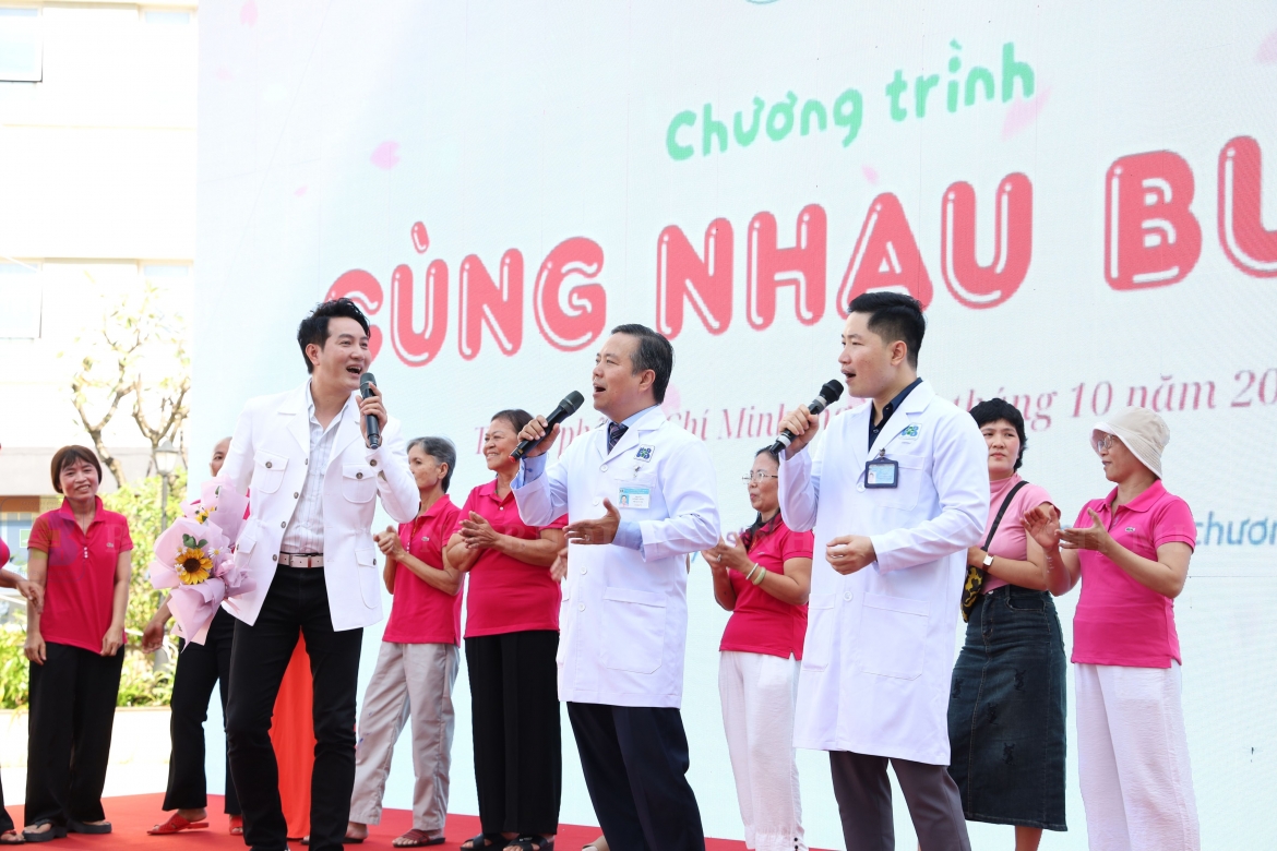 ra mat mo hinh cung nhau buoc ho tro toan dien cho benh nhan ung thu hinh anh 2
