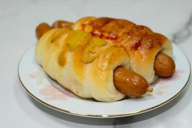 Trẻ thích ăn bánh ngọt, nhưng các loại này cha mẹ không nên mua