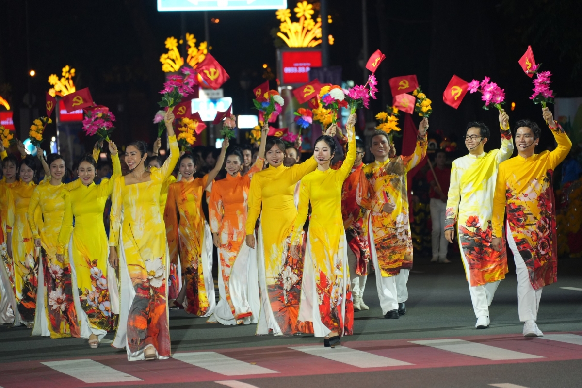 tp.hcm lan dau to chuc nhung ngay van hoc, nghe thuat hinh anh 2