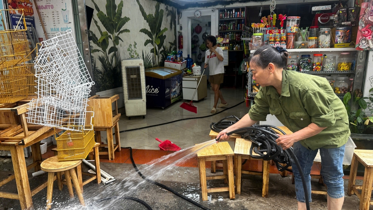 Ung ngap 1 dem, dan ngo 39 tu lien thieu ca nuoc sach danh rang hinh anh 2