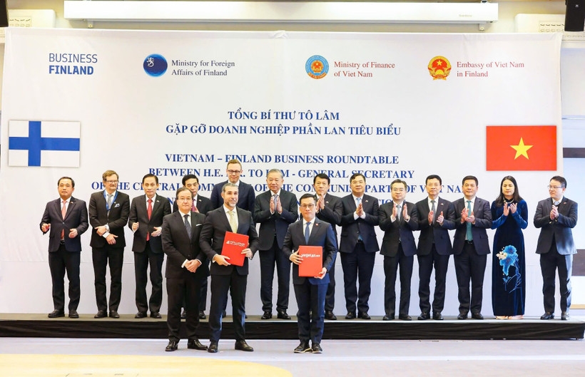 vietjet, airways aviation sign global aviation workforce development agreement picture 1 vietjet, airways aviation sign global aviation workforce development agreement picture 1