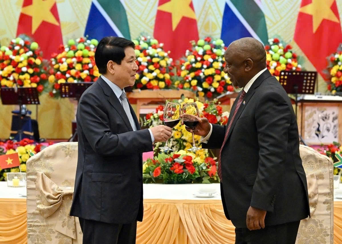 state president hosts banquet for south african counterpart picture 1