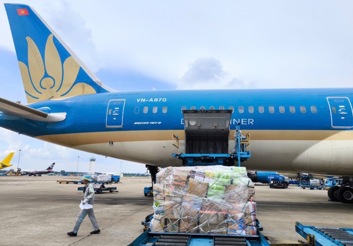 Vietnam Airlines chuyển miễn phí hàng hóa hỗ trợ đến vùng mưa lũ miền Trung