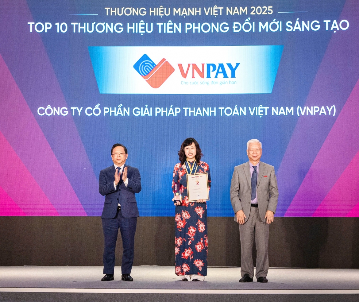 vnpay lot top 10 thuong hieu tien phong doi moi sang tao 2025 hinh anh 1