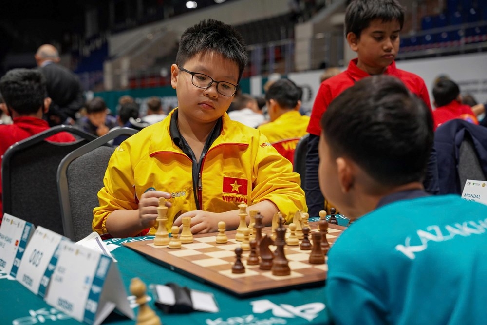 vietnamese prodigy wins silver at world cadet chess championship 2025 picture 1