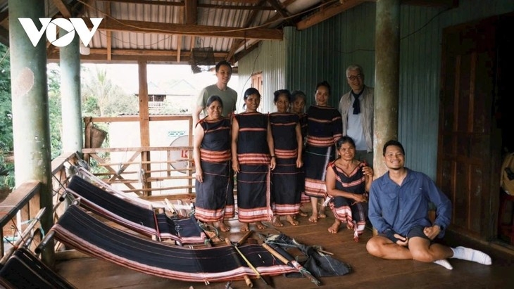 weaving heritage into tourism in jarai ethnic village picture 5 weaving heritage into tourism in jarai ethnic village picture 5
