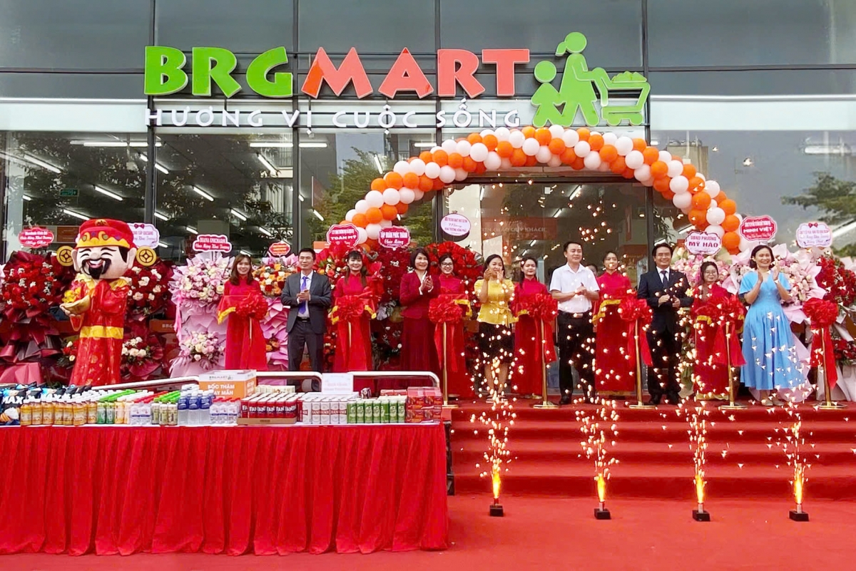 BRGMart rực rỡ mừng sinh nhật, gửi ngàn món quà tri ân tới khách hàng