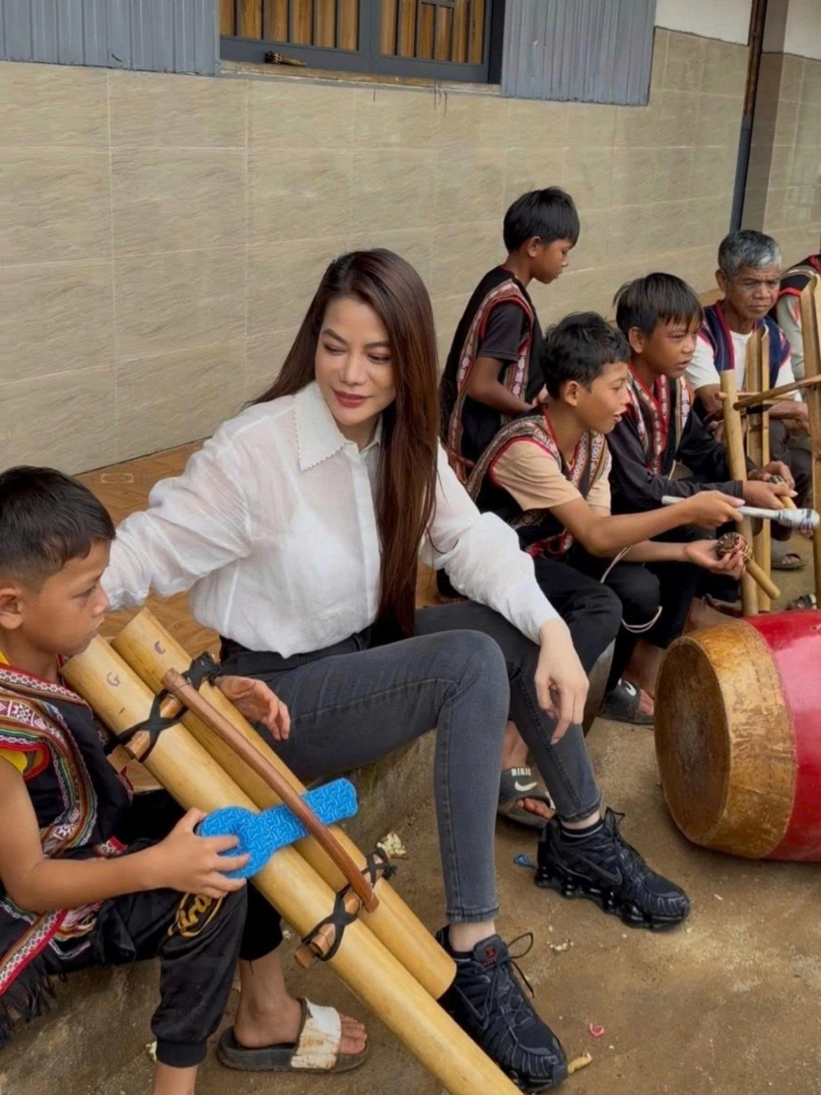 sao viet 7 10 nha phuong be bung bau lam tu thien hinh anh 7