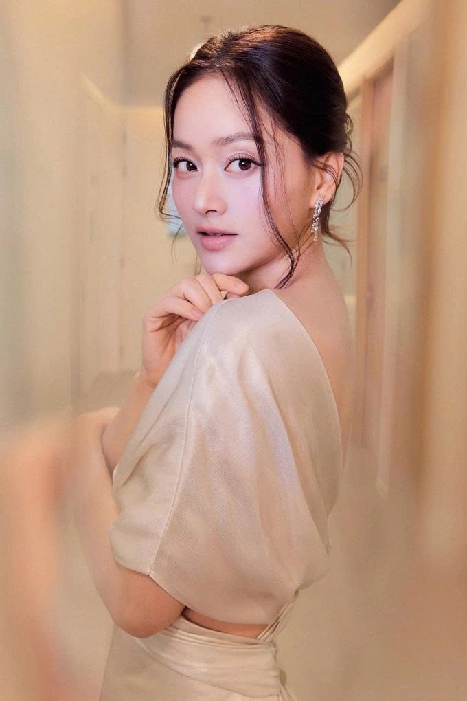 sao viet 22 10 lan phuong lay lai ve rang ro sau khi ly hon chong tay hinh anh 1