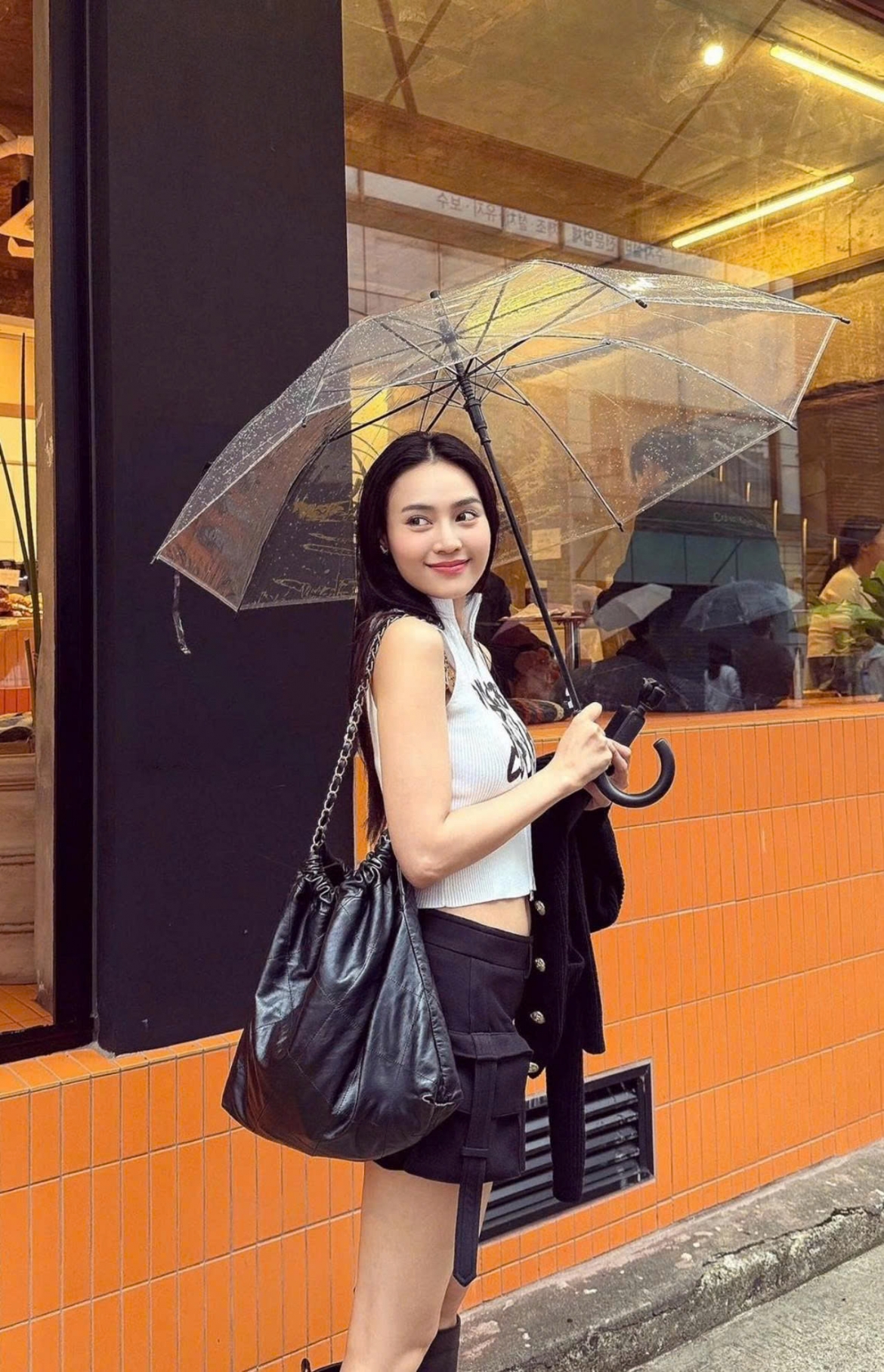 sao viet 22 10 lan phuong lay lai ve rang ro sau khi ly hon chong tay hinh anh 5