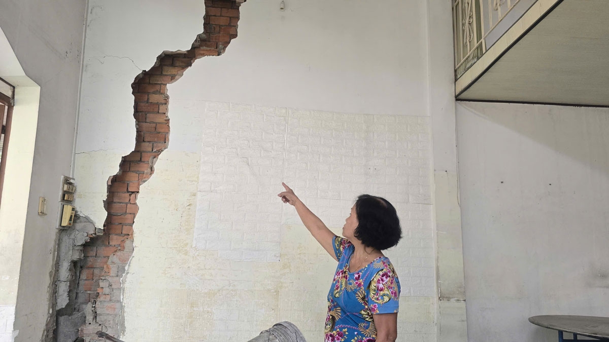 Dự án công viên trên “đất vàng” tại TP.HCM: Nhà dân nứt toác, thấp thỏm chờ đền bù