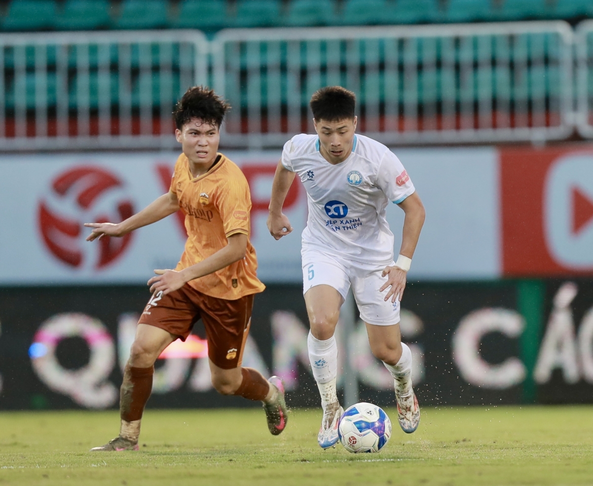 ket qua vong 9 v-league 25 26 hagl chia diem kich tinh truoc nam Dinh hinh anh 17