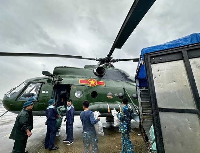 vnd1.1 trillion in emergency aid allocated to four flood-hit provinces picture 1