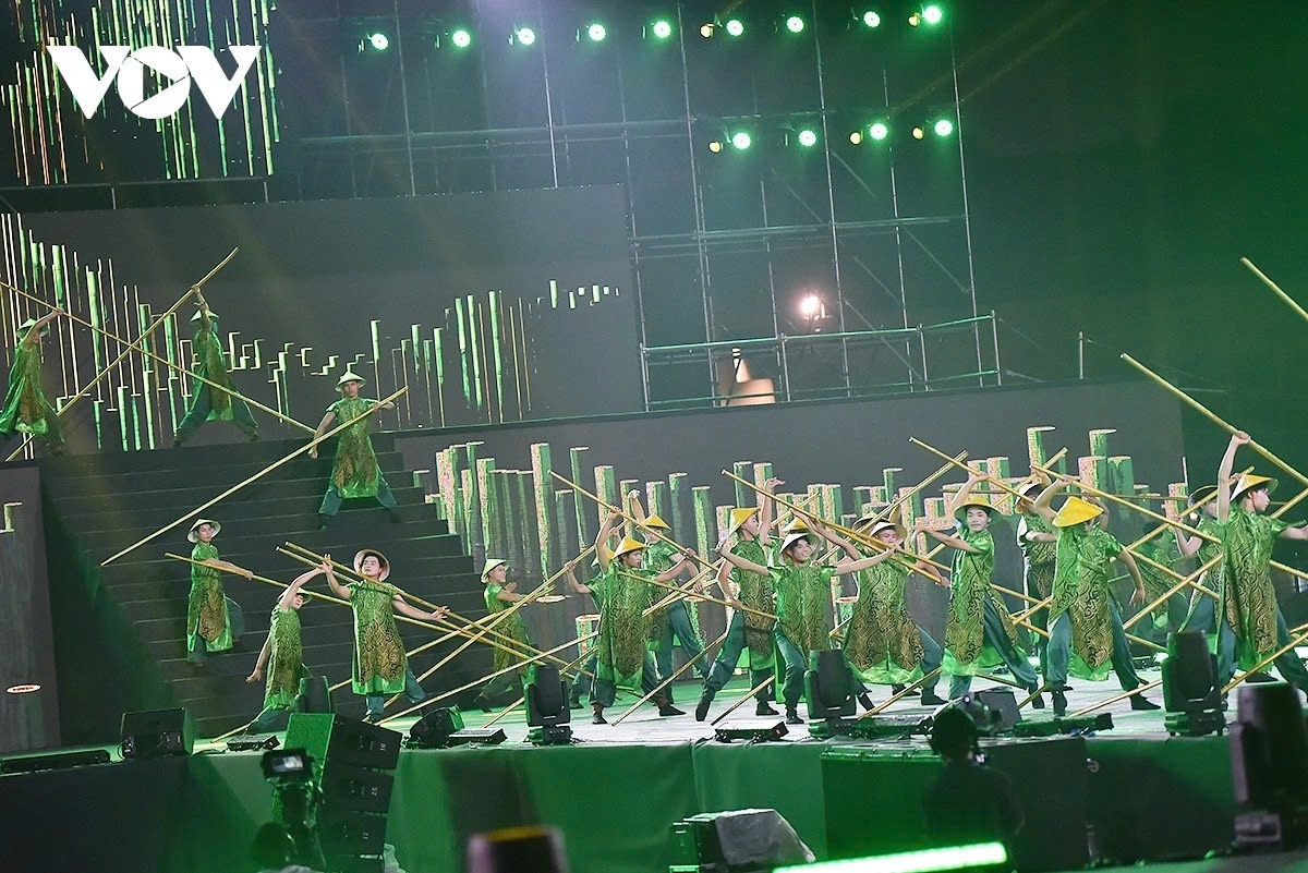 thang long hanoi festival 2025 opens in spectacular style picture 1