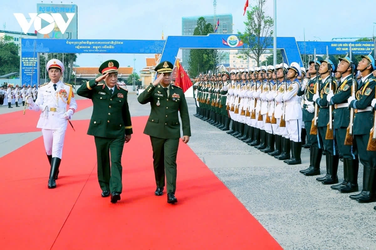 vietnam and cambodia hold 2025 border defence friendship exchange picture 1