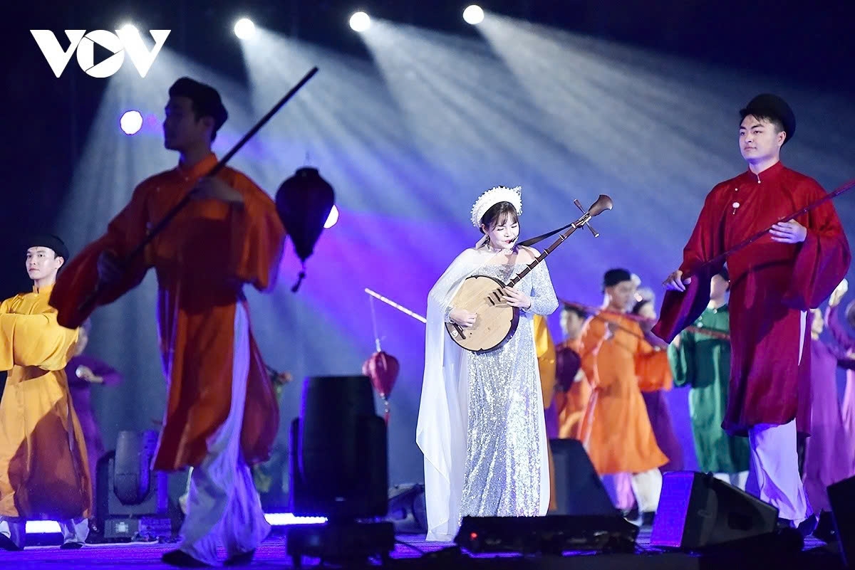 thang long hanoi festival 2025 opens in spectacular style picture 12