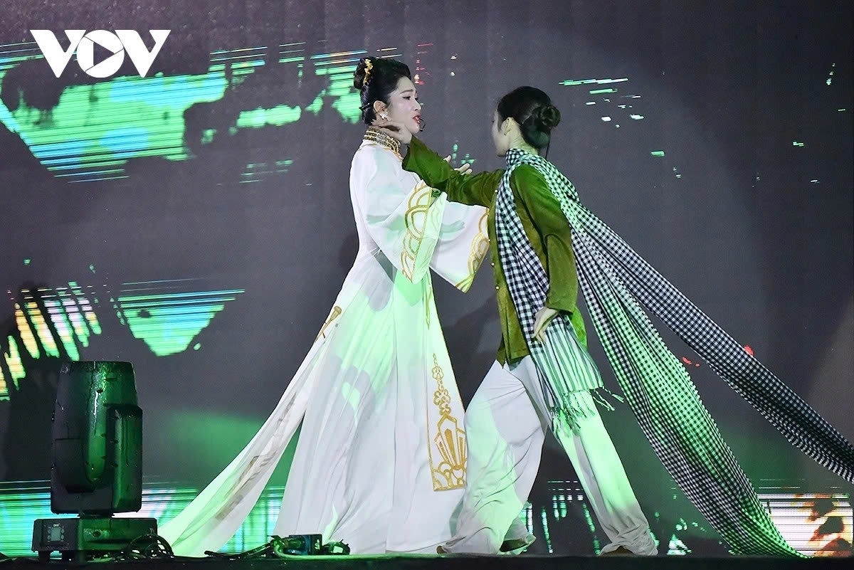 thang long hanoi festival 2025 opens in spectacular style picture 13
