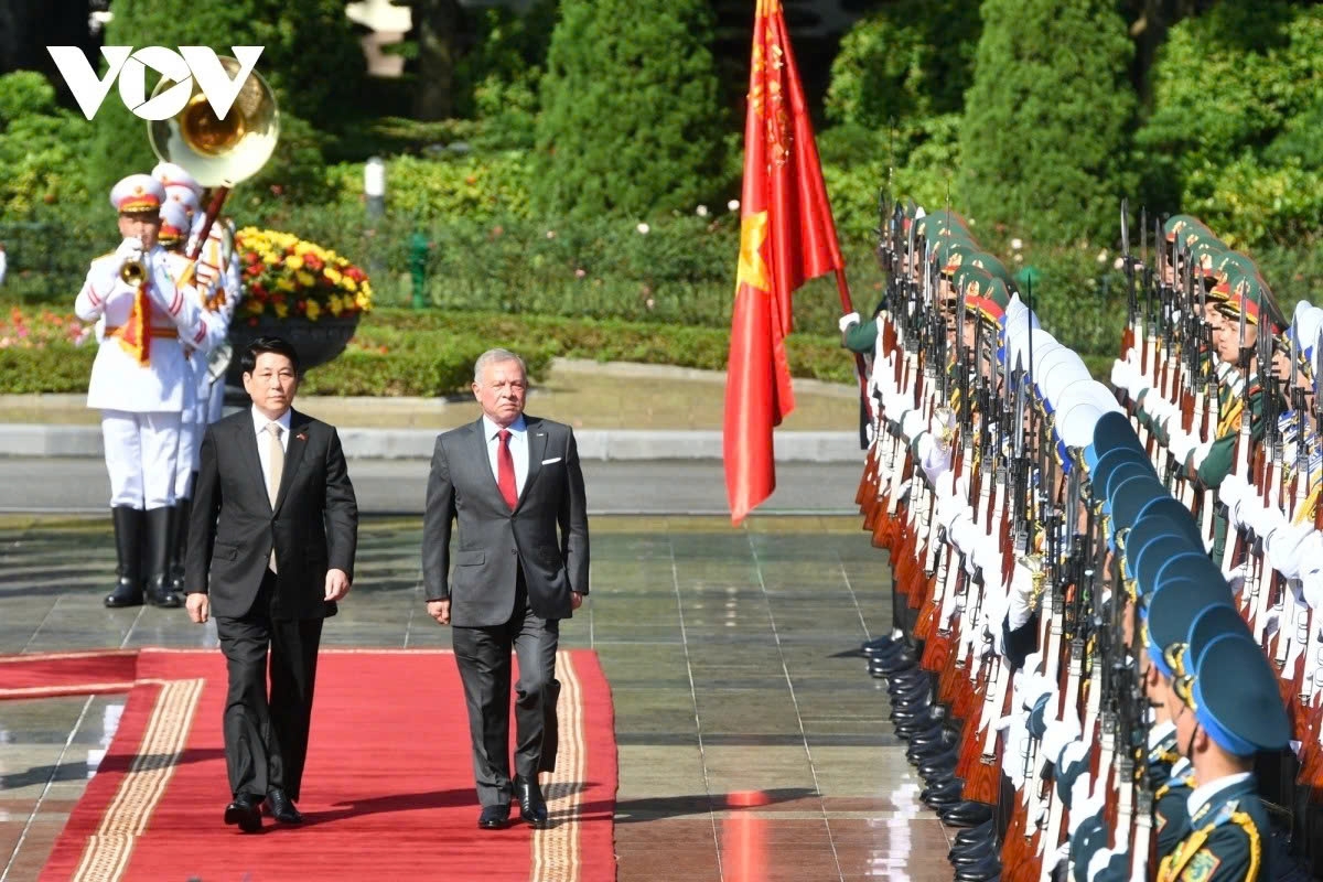 king abdullah ii s visit to vietnam in the spotlight picture 2