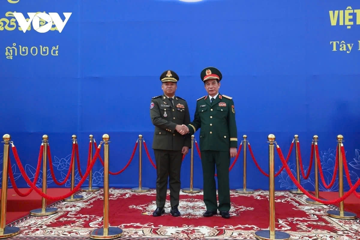 vietnam and cambodia hold 2025 border defence friendship exchange picture 2