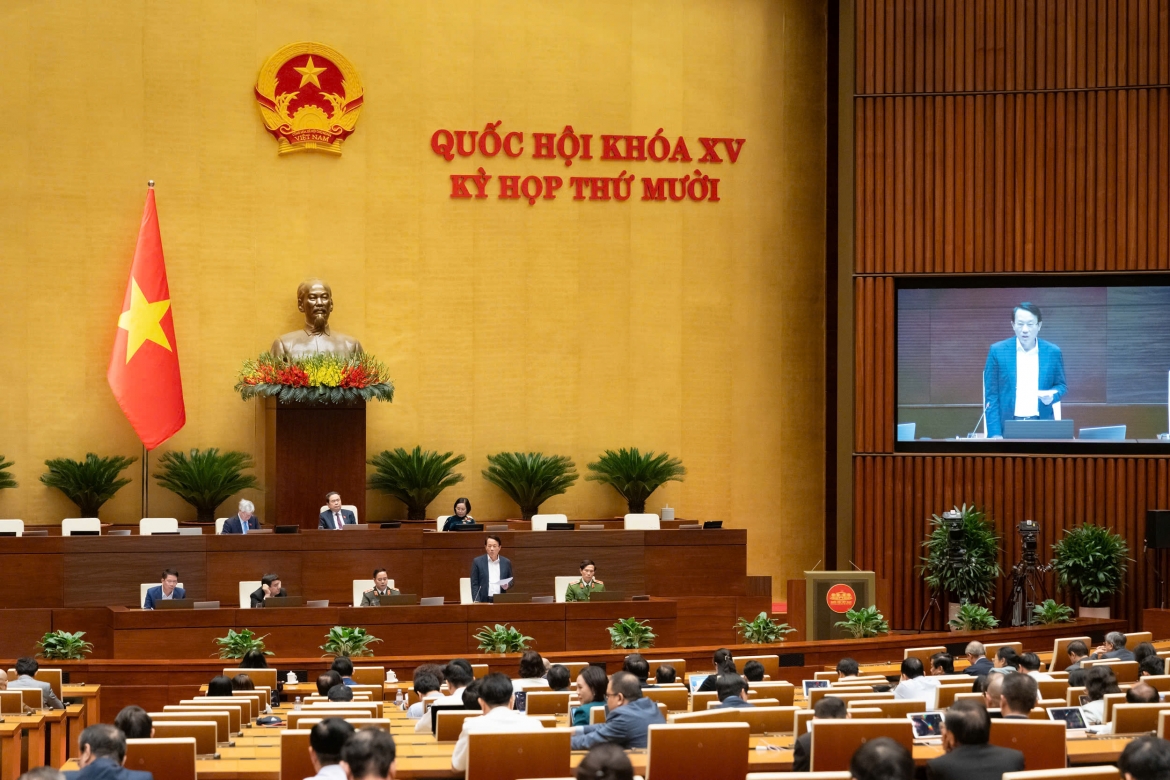 bo truong cong an gioi thieu truoc quoc hoi thiet bi giam sat nguoi nghien ma tuy hinh anh 3
