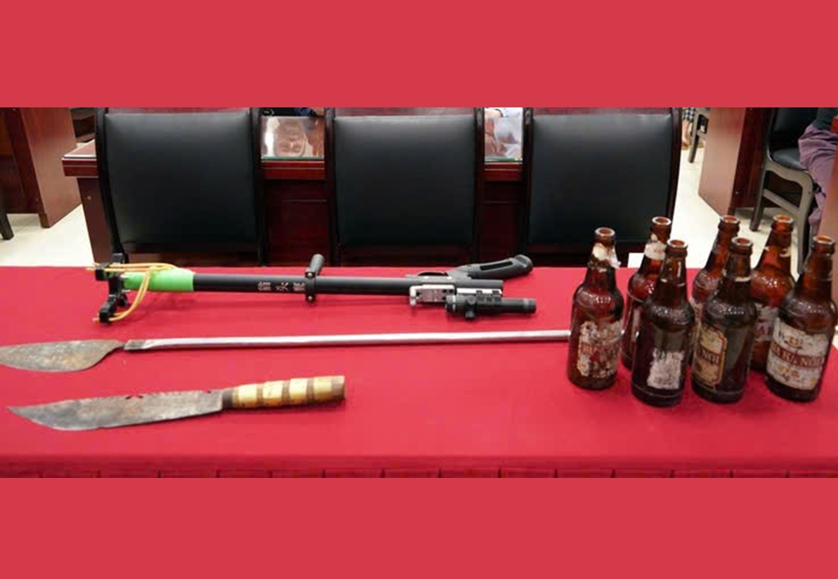 21 học sinh ở Hà Nội mang hung khí “giải quyết mâu thuẫn” bị công an triệu tập