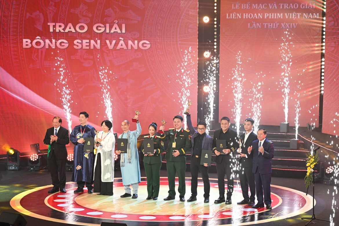 phim tai lieu ve nguoi giu hon quan ho va hanh trinh cham den bong sen vang hinh anh 1