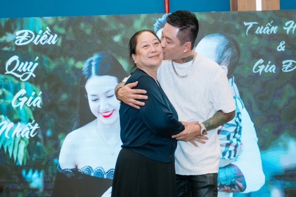 sao viet 17 11 Dinh tu ngoc huyen khoe biet thu sau dam cuoi hinh anh 8