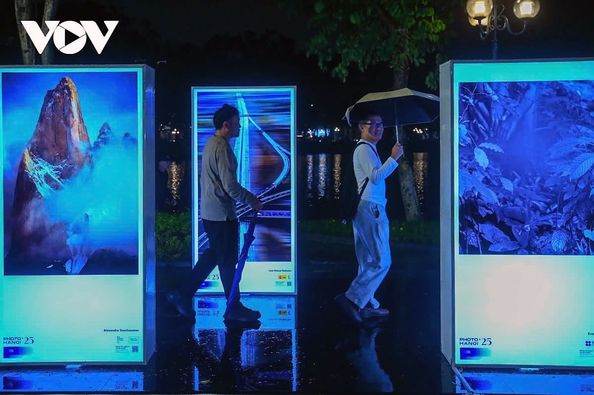 hanoi photo exhibition vertical landscape bridges global perspectives picture 6