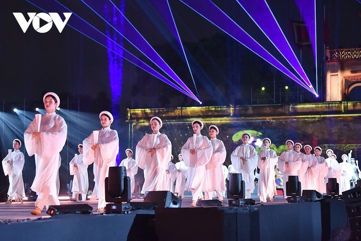 thang long hanoi festival 2025 opens in spectacular style picture 6