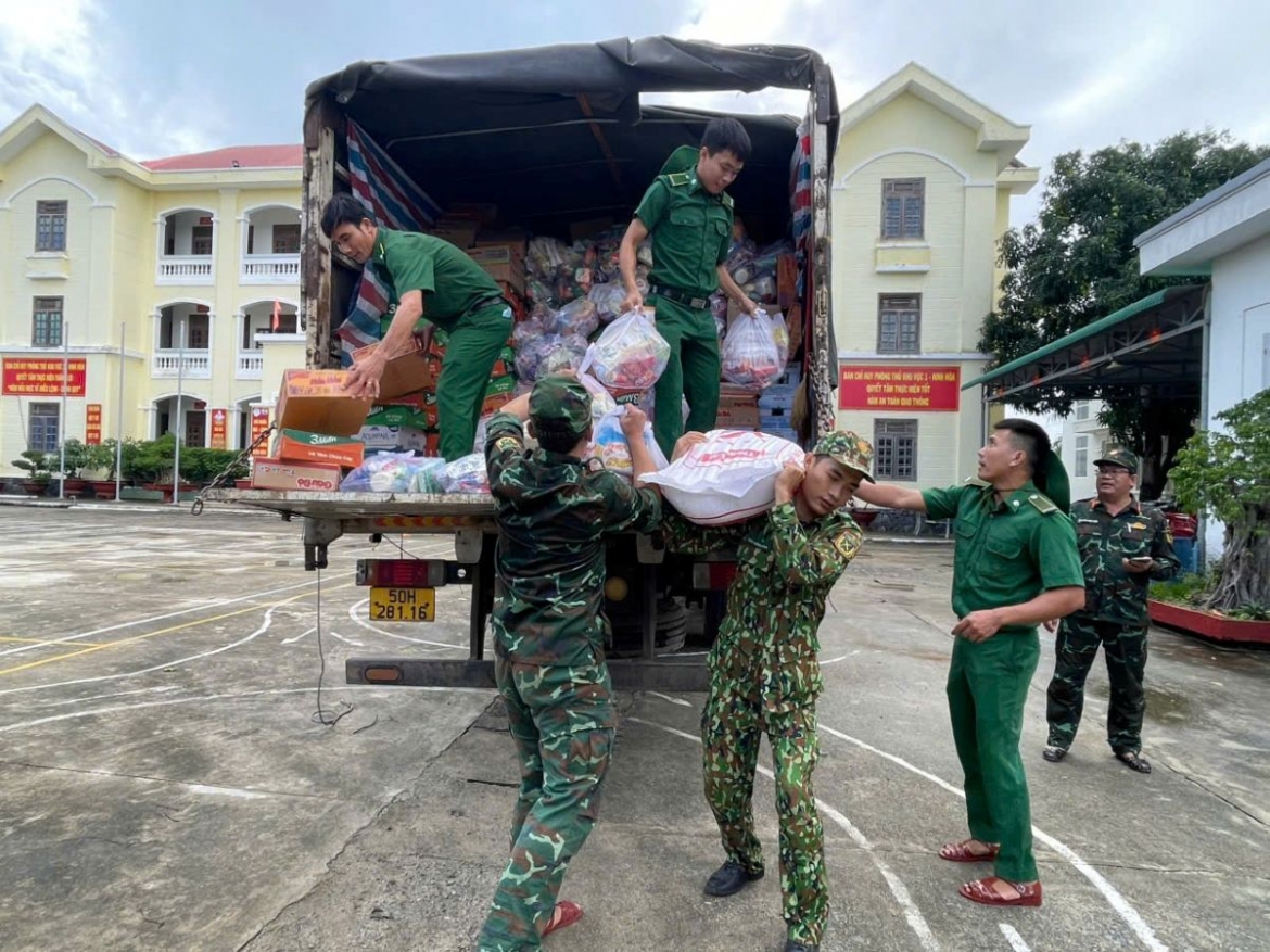 211 tan hang hoa, 12.000 suat an moi ngay tiep suc nguoi dan khanh hoa hinh anh 3