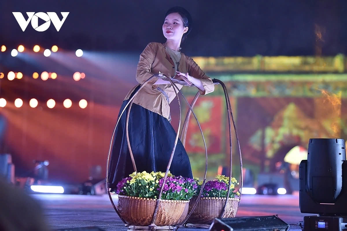 thang long hanoi festival 2025 opens in spectacular style picture 8