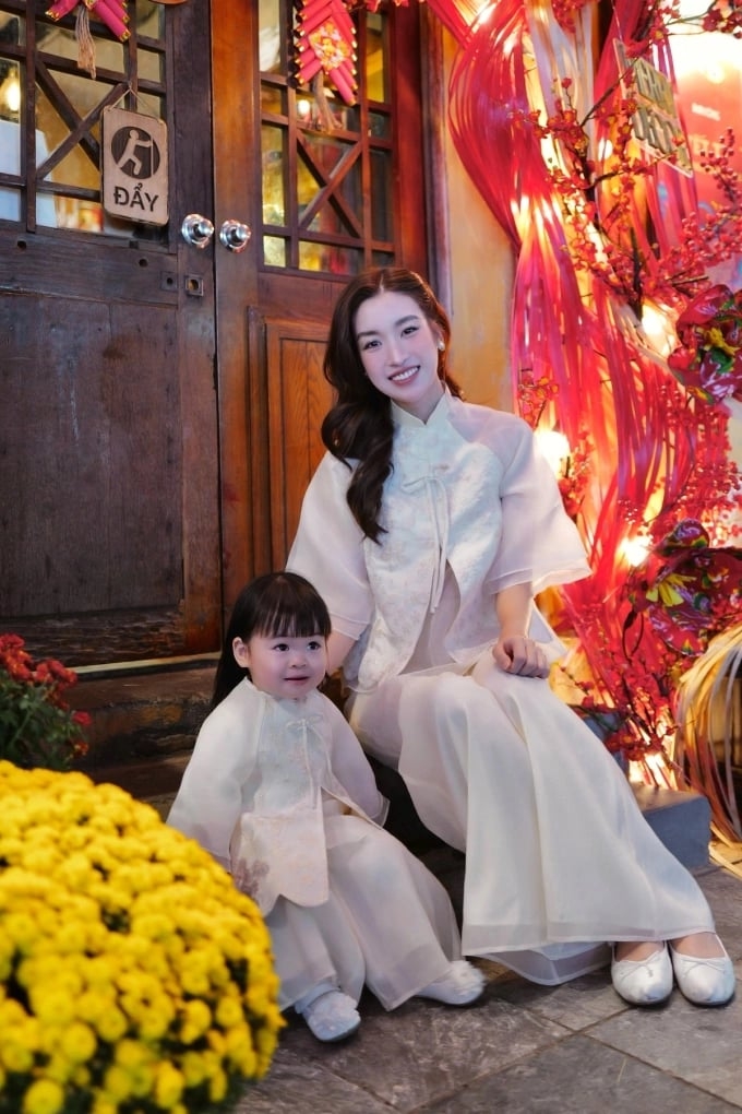 sao viet 28 11 Dinh tu - ngoc huyen huong trang mat o nhat hinh anh 6