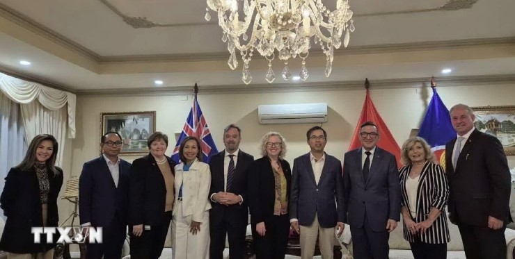 australian officials praise strong and growing vietnam-australia strategic partnership picture 1