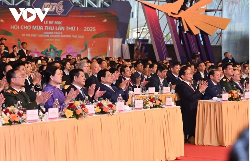 pm highlights autumn fair success, urges businesses to support flood-hit localities picture 1