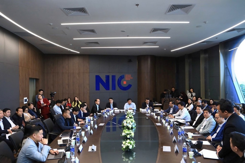 vietnam develops strategic technology sectors to create new value deputy pm picture 1