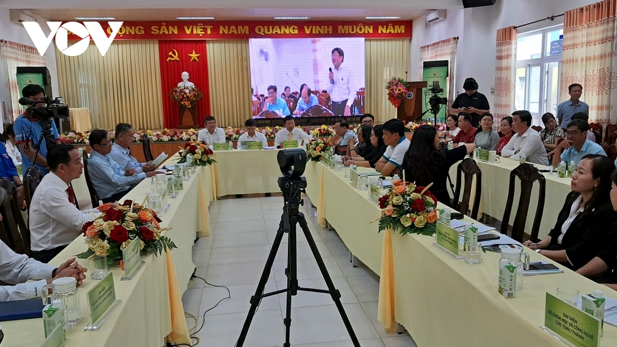 forum discusses sustainable development solutions for vietnam s coconut sector picture 1