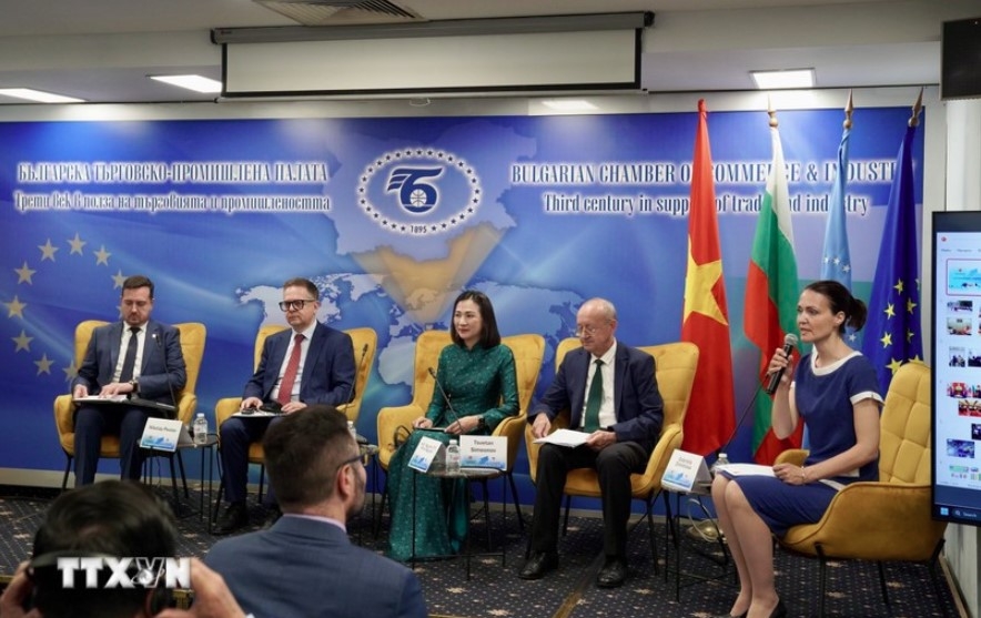 scholars highlight insights into vietnam at bulgaria conference picture 1